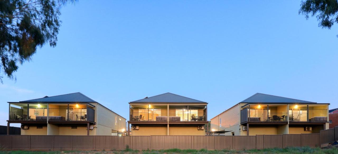 Bridges On Meninya Motel & Apartments Moama Dış mekan fotoğraf