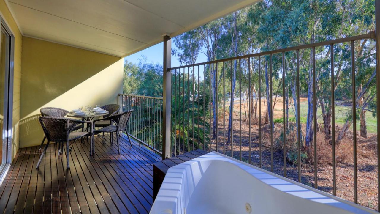 Bridges On Meninya Motel & Apartments Moama Dış mekan fotoğraf