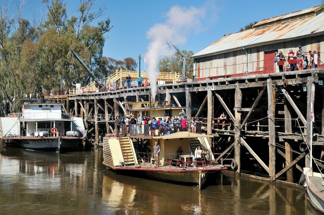 Bridges On Meninya Motel & Apartments Moama Dış mekan fotoğraf