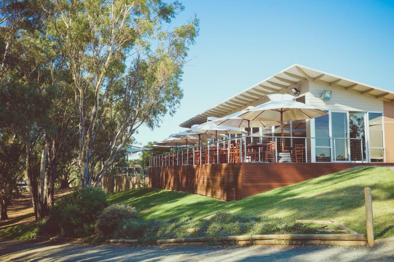Bridges On Meninya Motel & Apartments Moama Dış mekan fotoğraf